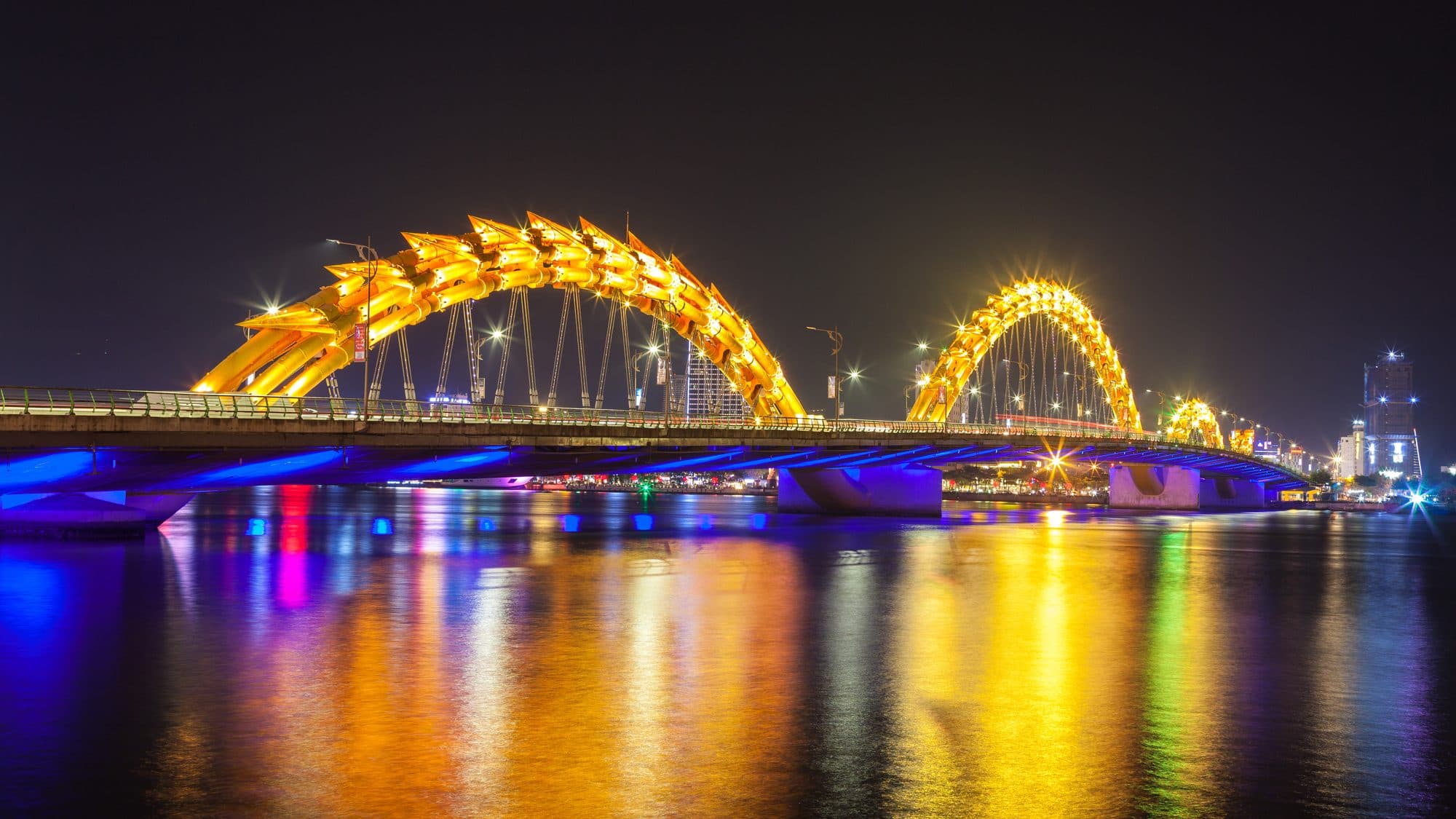 Da Nang and the Han river at dusk