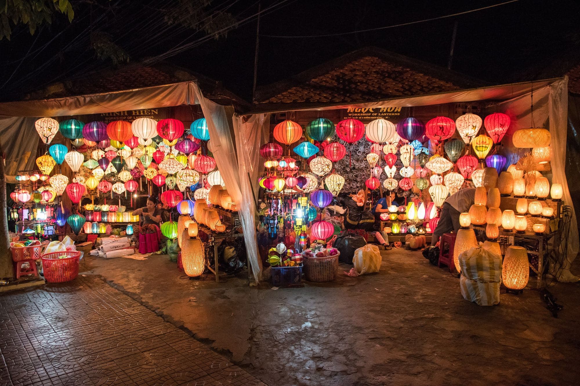 Silk lanterns lighting the old town of Hoi An